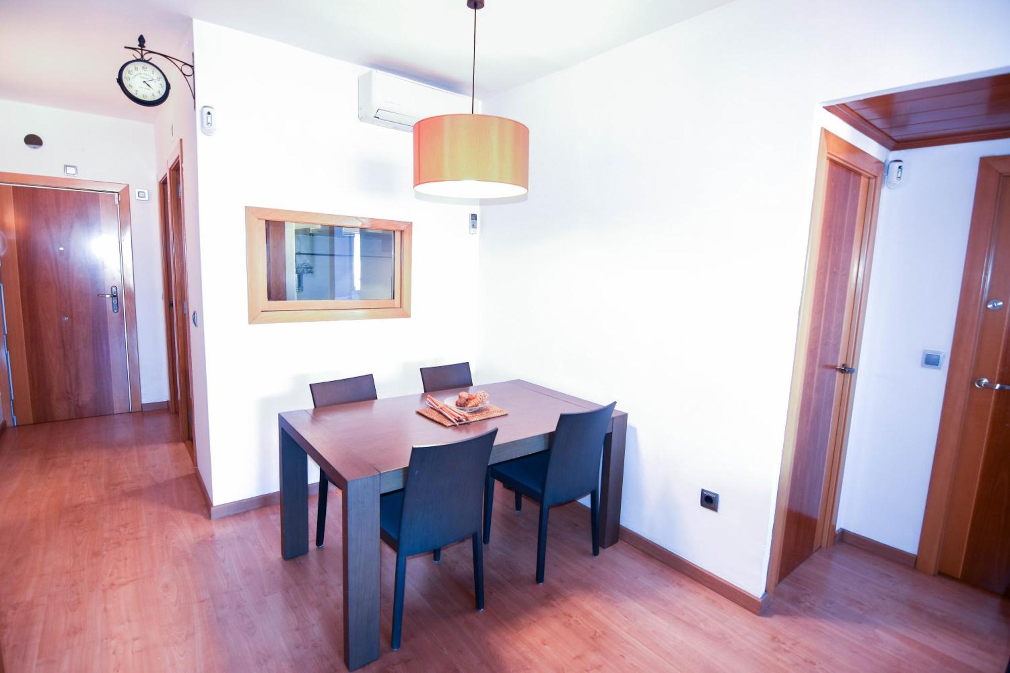 Touch The Sky Apartment L'Hospitalet de Llobregat Exterior photo