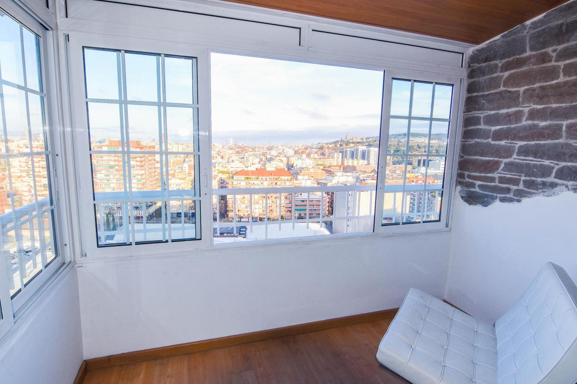 Touch The Sky Apartment L'Hospitalet de Llobregat Exterior photo